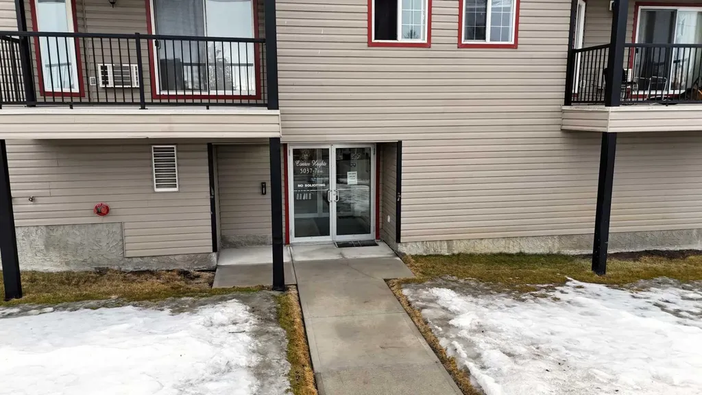 5037 7 Avenue Edson AB T7E0A8