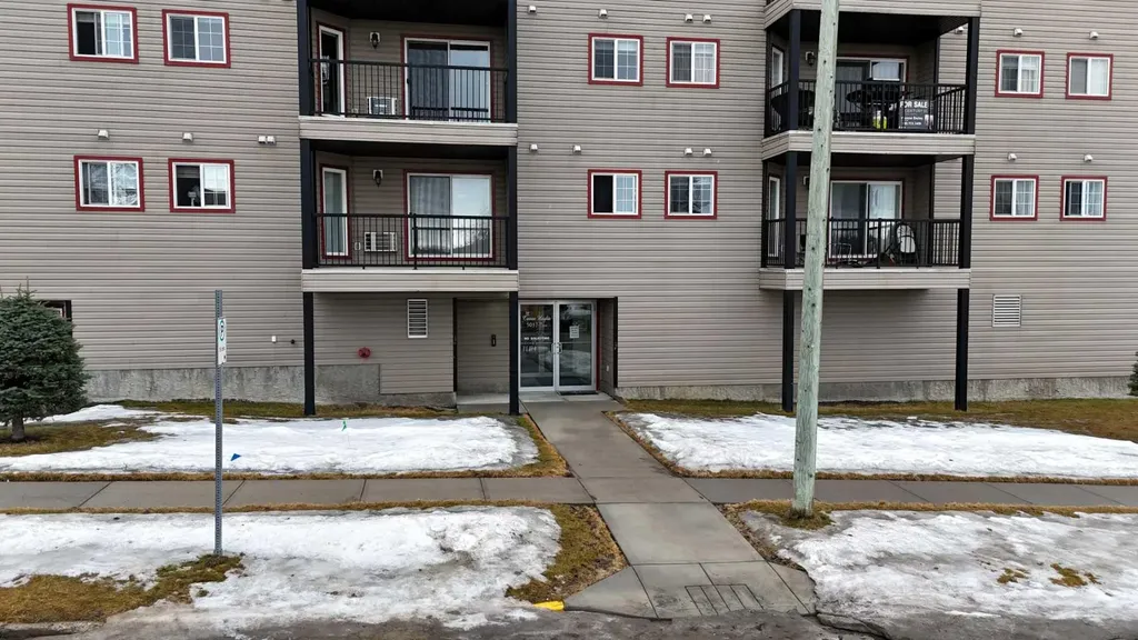 5037 7 Avenue Edson AB T7E0A8