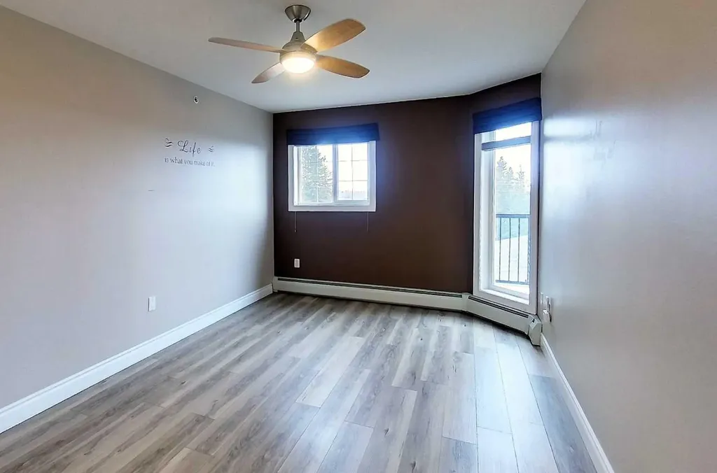 5037 7 Avenue Edson AB T7E0A8