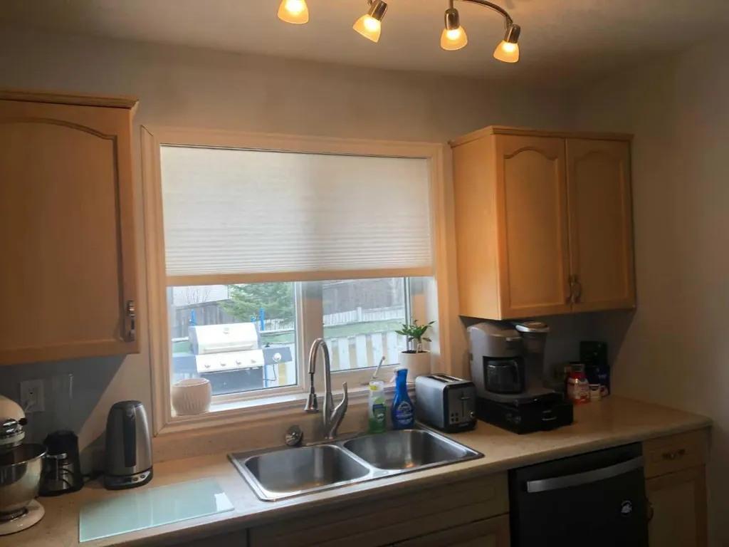 105 Parker Place Hinton AB T7V 2E5