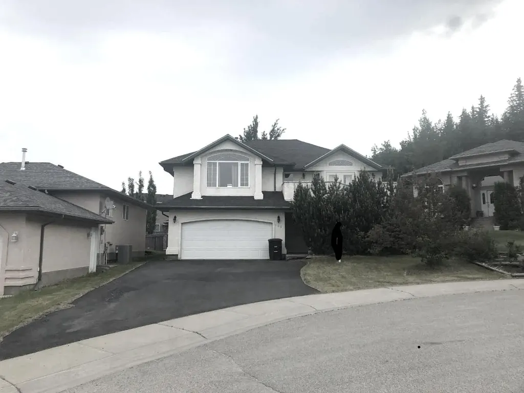 105 Parker Place Hinton AB T7V 2E5