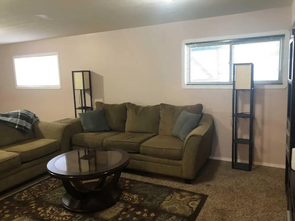 105 Parker Place Hinton AB T7V 2E5