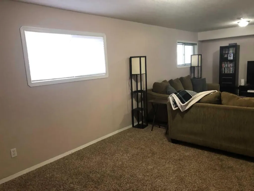 105 Parker Place Hinton AB T7V 2E5