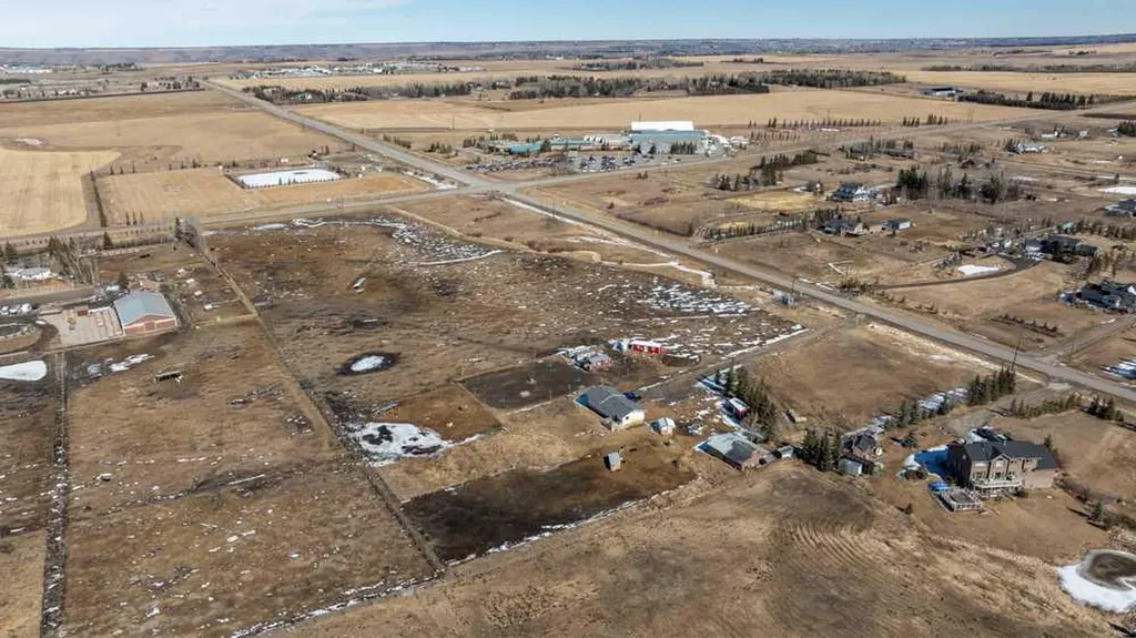 243201 Range Road 33 Rural Rocky View County AB T3Z 2E6