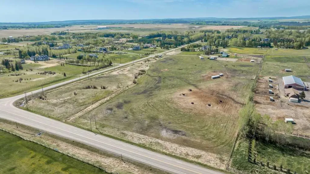 243201 Range Road 33 Rural Rocky View County AB T3Z 2E6