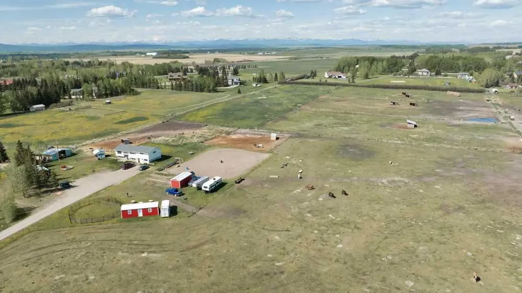 243201 Range Road 33 Rural Rocky View County AB T3Z 2E6