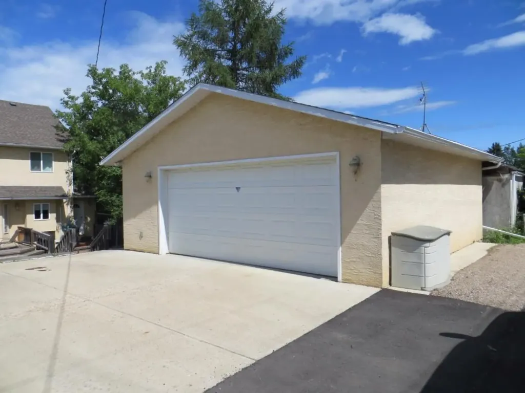 10407 Churchill Drive Lac La Biche AB T0A 2C0