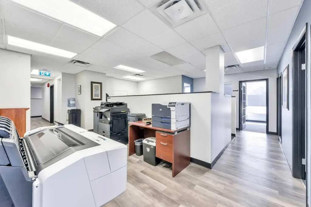 4702 49 Avenue Red Deer AB T4N 3W2
