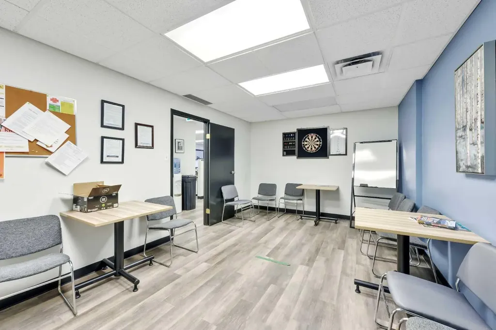 4702 49 Avenue Red Deer AB T4N 3W2