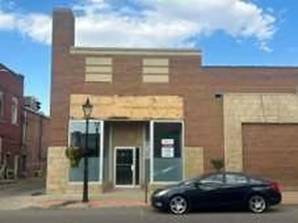 223 6 Avenue SE Medicine Hat AB T1A2S4