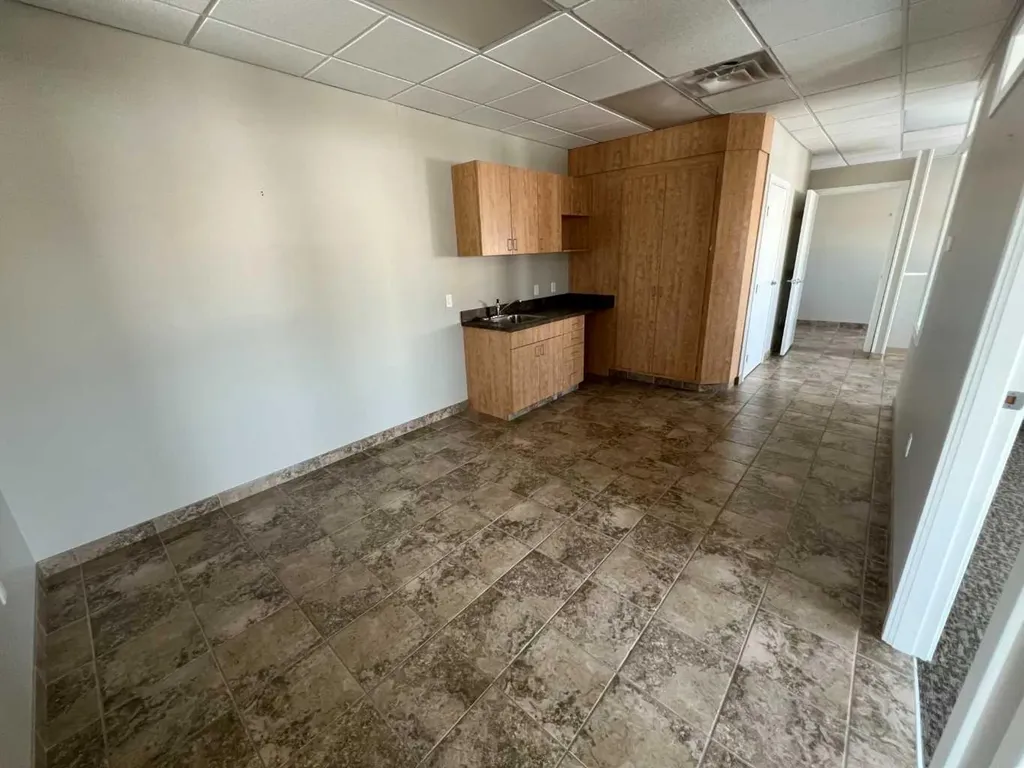 10605 West Side Drive Grande Prairie AB T8V 8E6