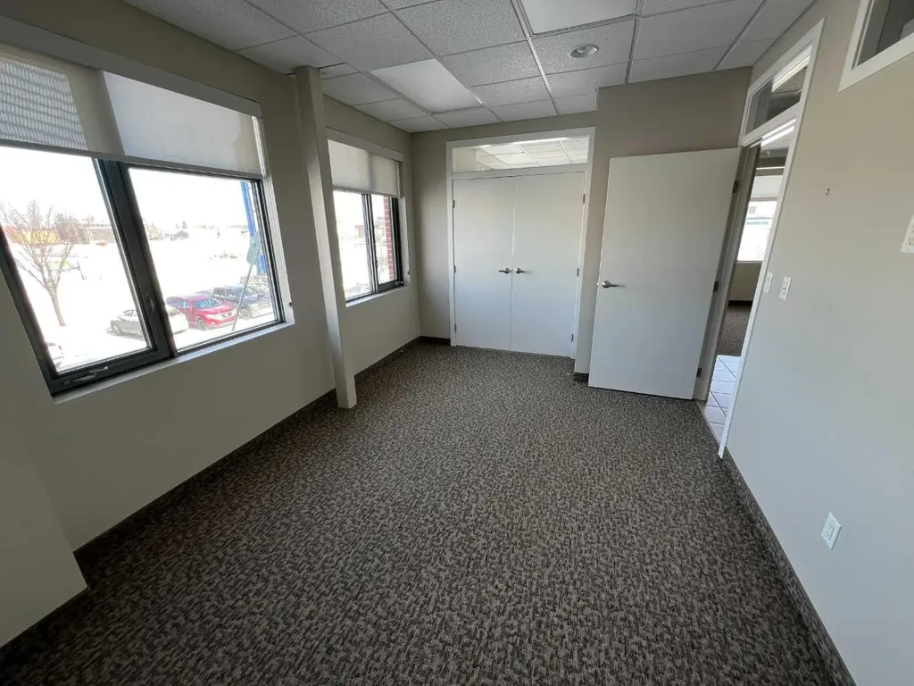 10605 West Side Drive Grande Prairie AB T8V 8E6