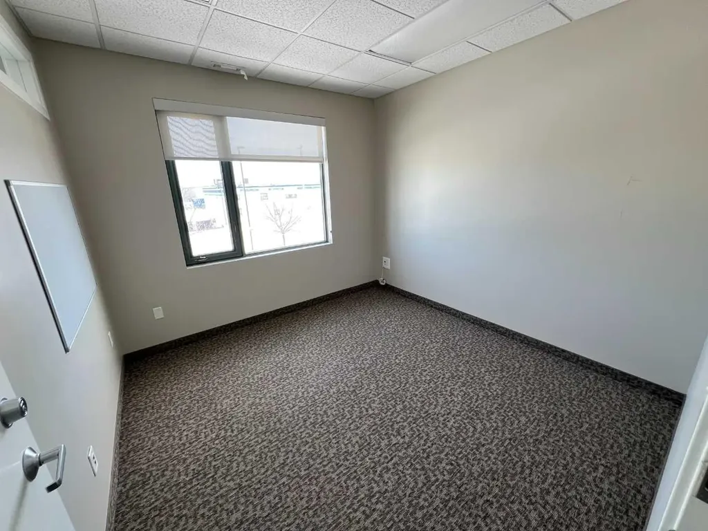 10605 West Side Drive Grande Prairie AB T8V 8E6