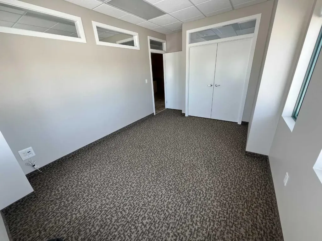 10605 West Side Drive Grande Prairie AB T8V 8E6