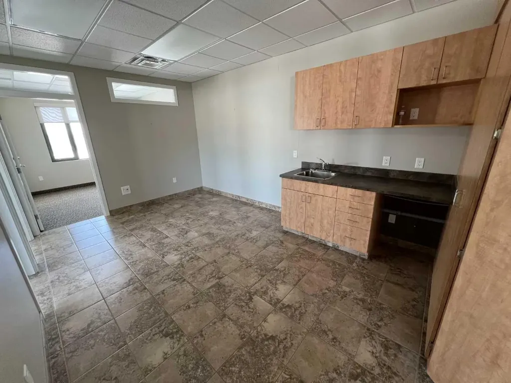 10605 West Side Drive Grande Prairie AB T8V 8E6