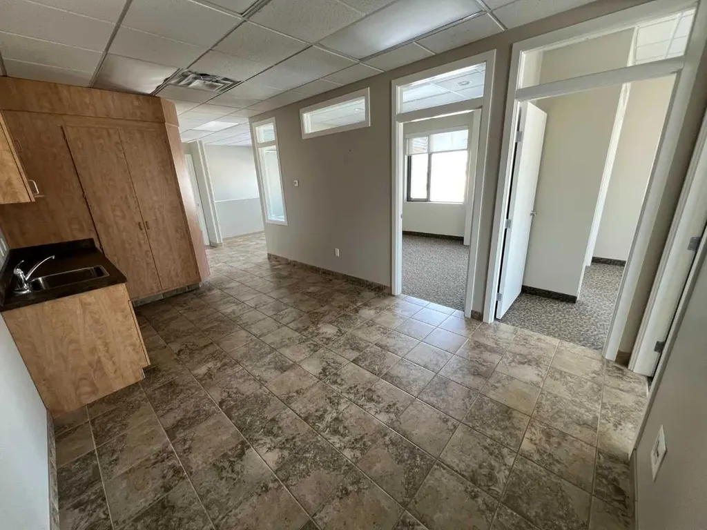 10605 West Side Drive Grande Prairie AB T8V 8E6