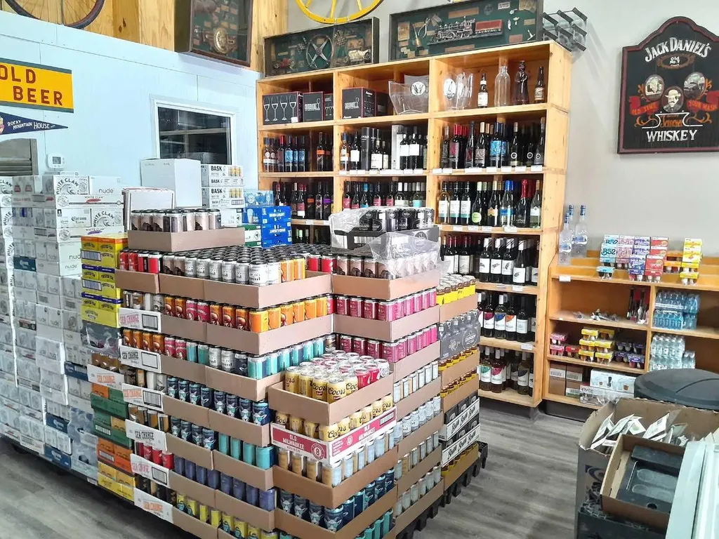 123 Shell Gas & Liquor Street Rocky Mountain House AB T4T0A5