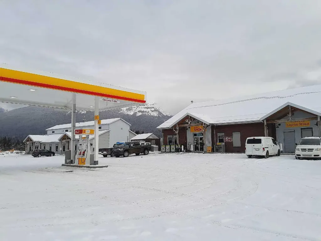 123 Shell Gas & Liquor Street Rocky Mountain House AB T4T0A5