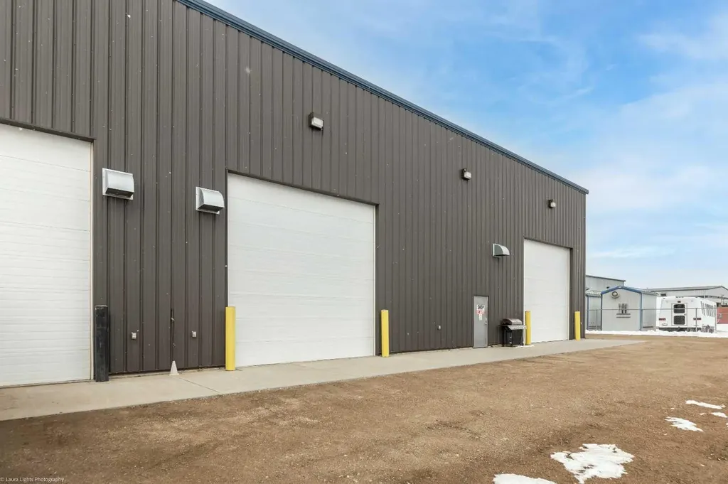 6609 63 Street Close Lloydminster AB T9V 3T6