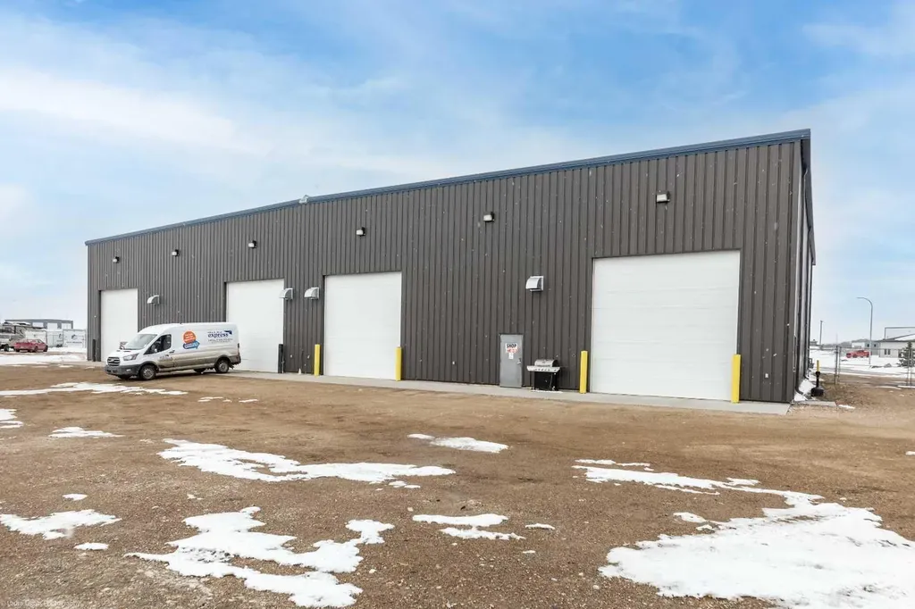 6609 63 Street Close Lloydminster AB T9V 3T6