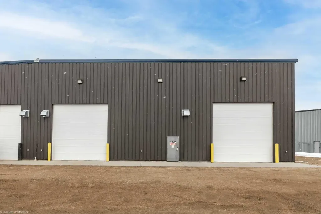 6609 63 Street Close Lloydminster AB T9V 3T6