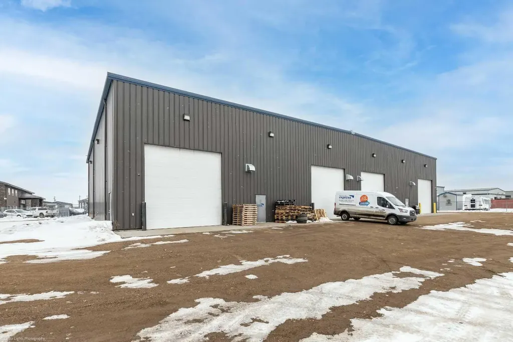 6609 63 Street Close Lloydminster AB T9V 3T6