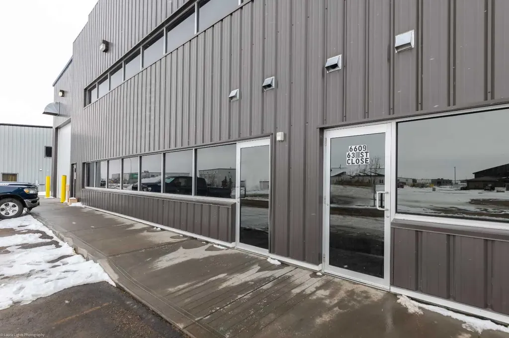 6609 63 Street Close Lloydminster AB T9V 3T6