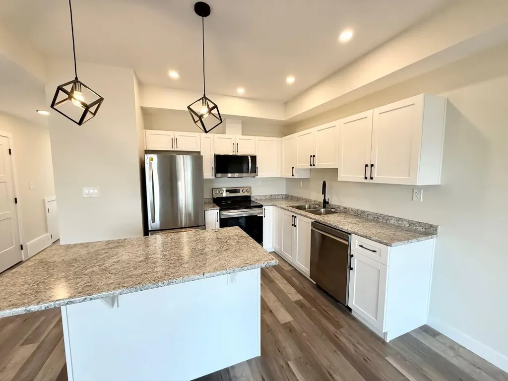326B Boutin Avenue Hinton AB T7V0B4