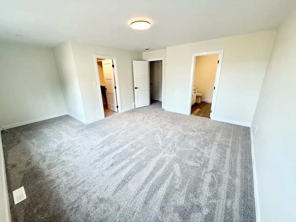 326B Boutin Avenue Hinton AB T7V0B4