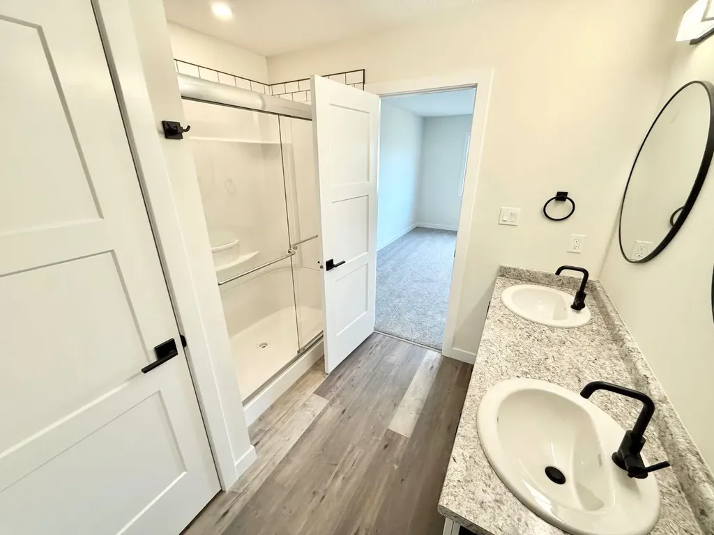 326B Boutin Avenue Hinton AB T7V0B4