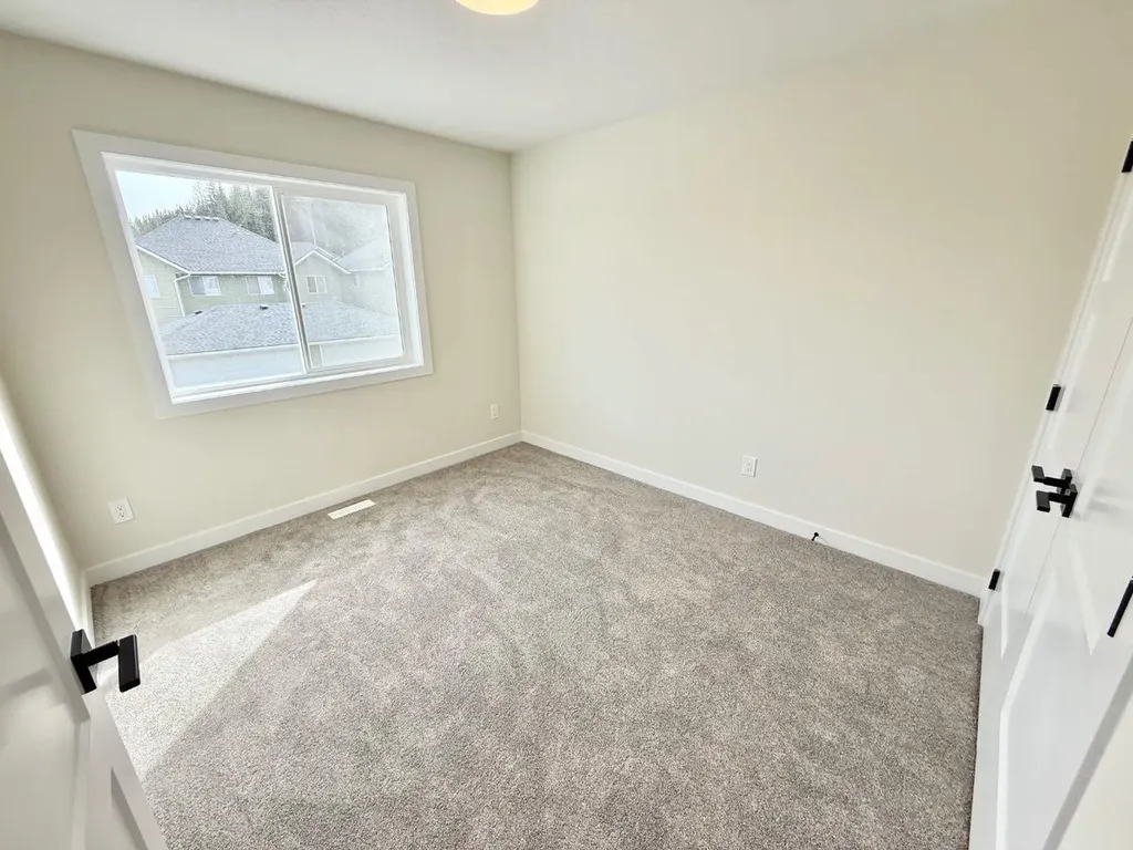 326B Boutin Avenue Hinton AB T7V0B4