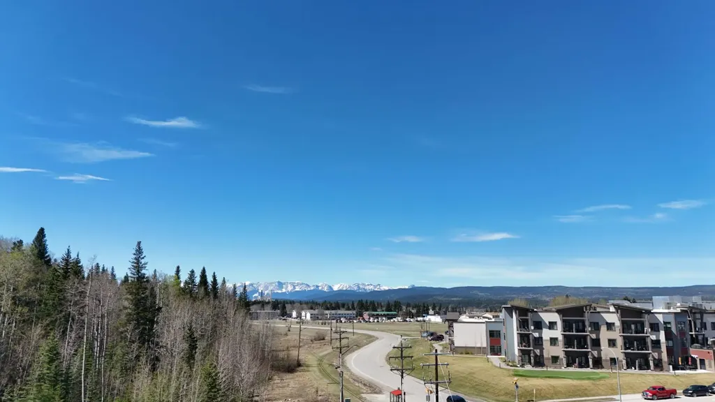 326B Boutin Avenue Hinton AB T7V0B4