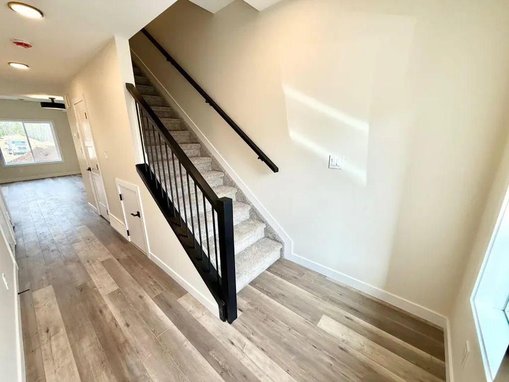 326B Boutin Avenue Hinton AB T7V0B4