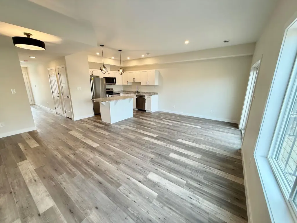 326B Boutin Avenue Hinton AB T7V0B4