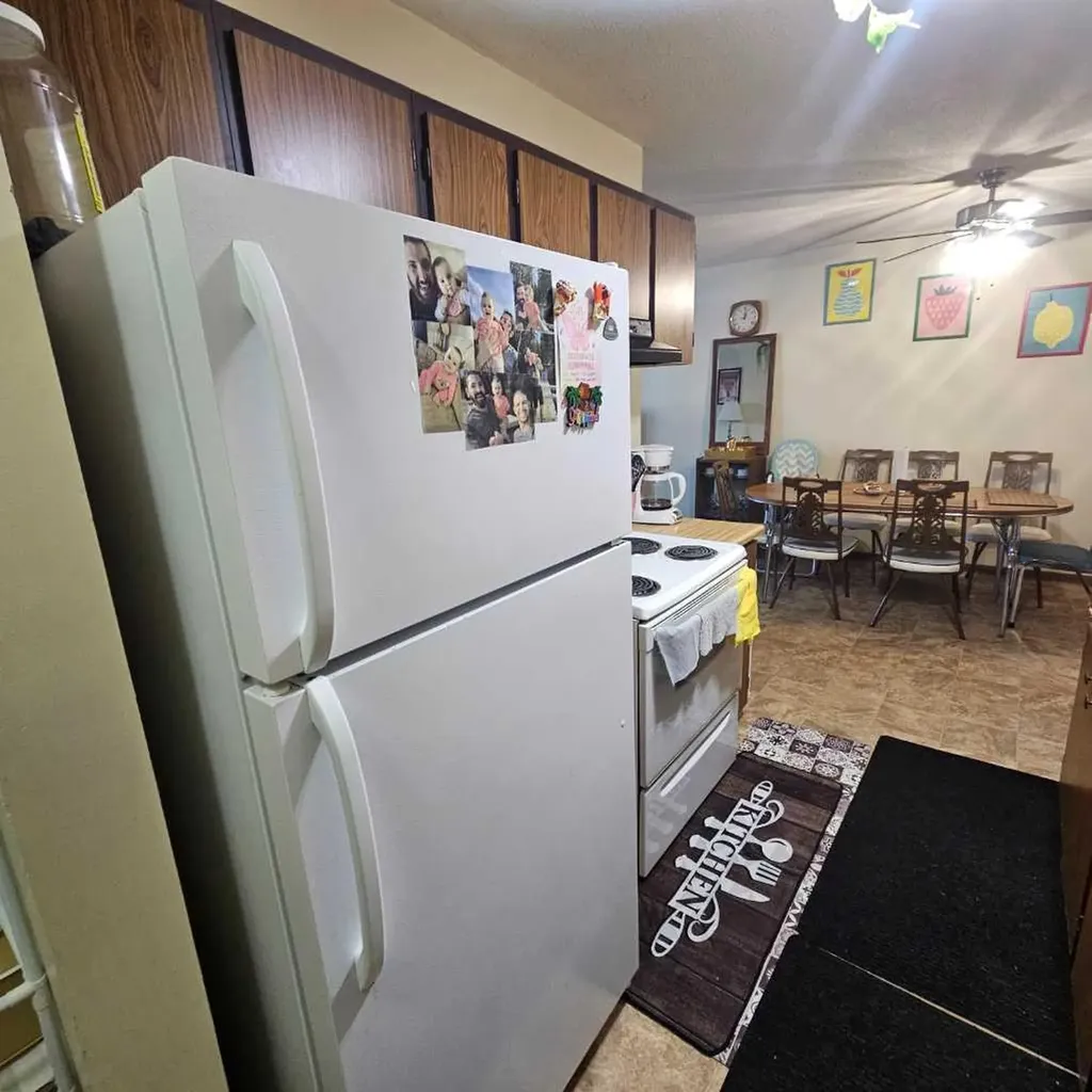 5317 5 Avenue Edson AB T7E 1P7
