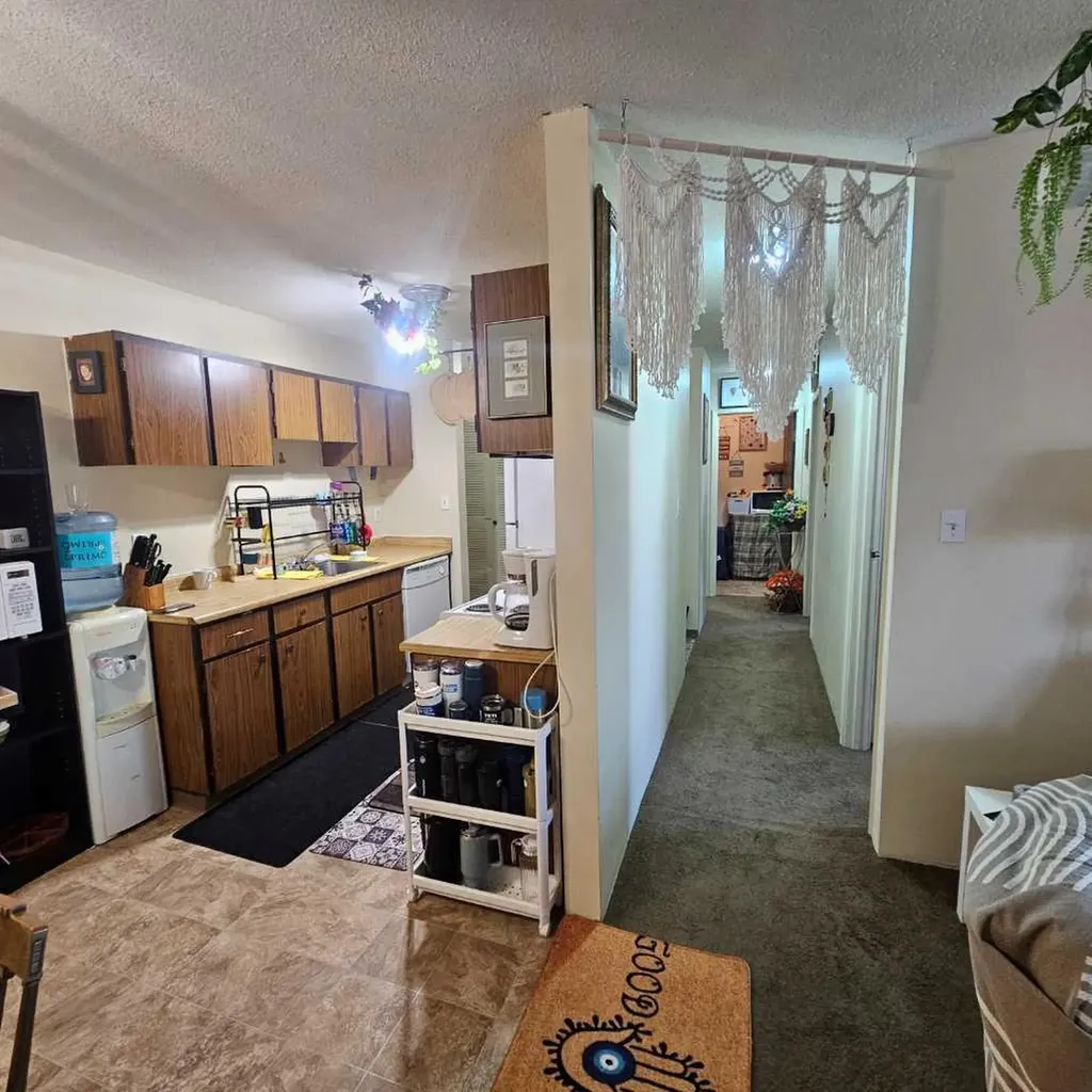 5317 5 Avenue Edson AB T7E 1P7