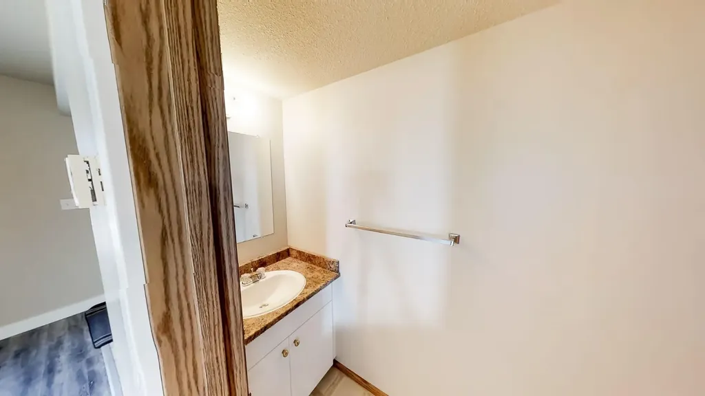 10029 105 Avenue Grande Prairie AB T8V 1H2