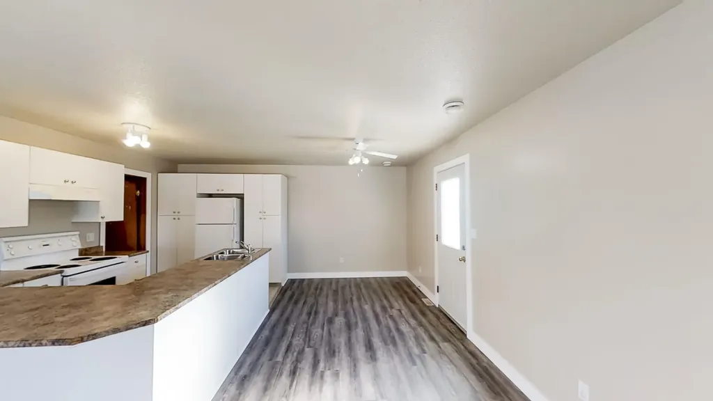 10029 105 Avenue Grande Prairie AB T8V 1H2