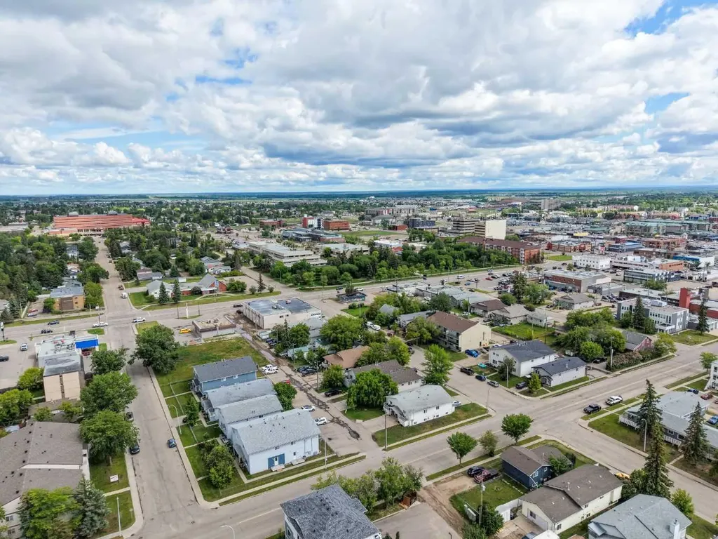 10029 105 Avenue Grande Prairie AB T8V 1H2