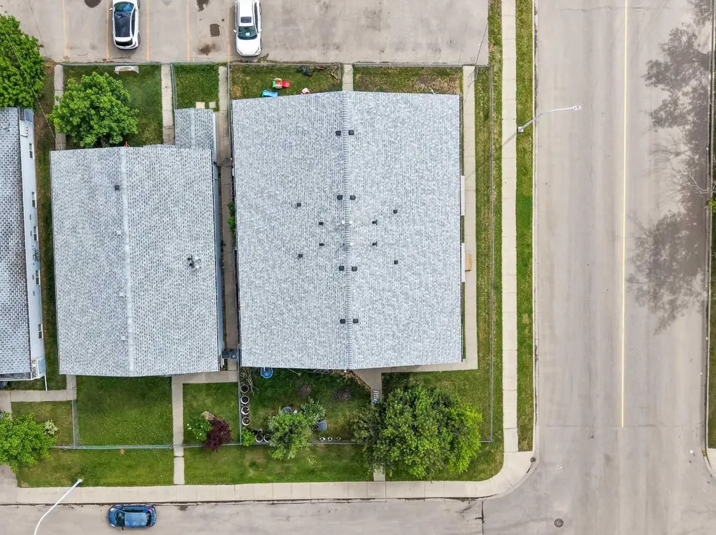 10029 105 Avenue Grande Prairie AB T8V 1H2