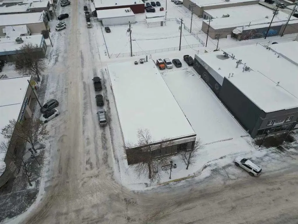 5102 50 Street Whitecourt AB T7N 1N5