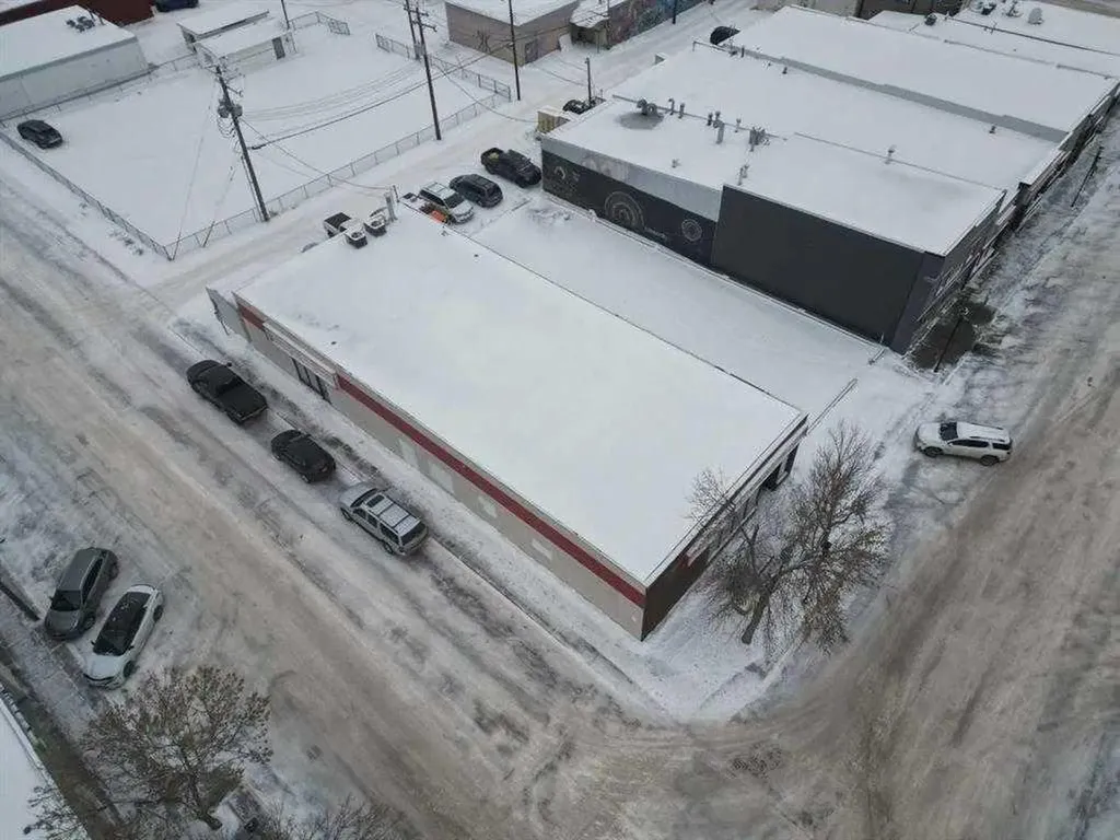 5102 50 Street Whitecourt AB T7N 1N5