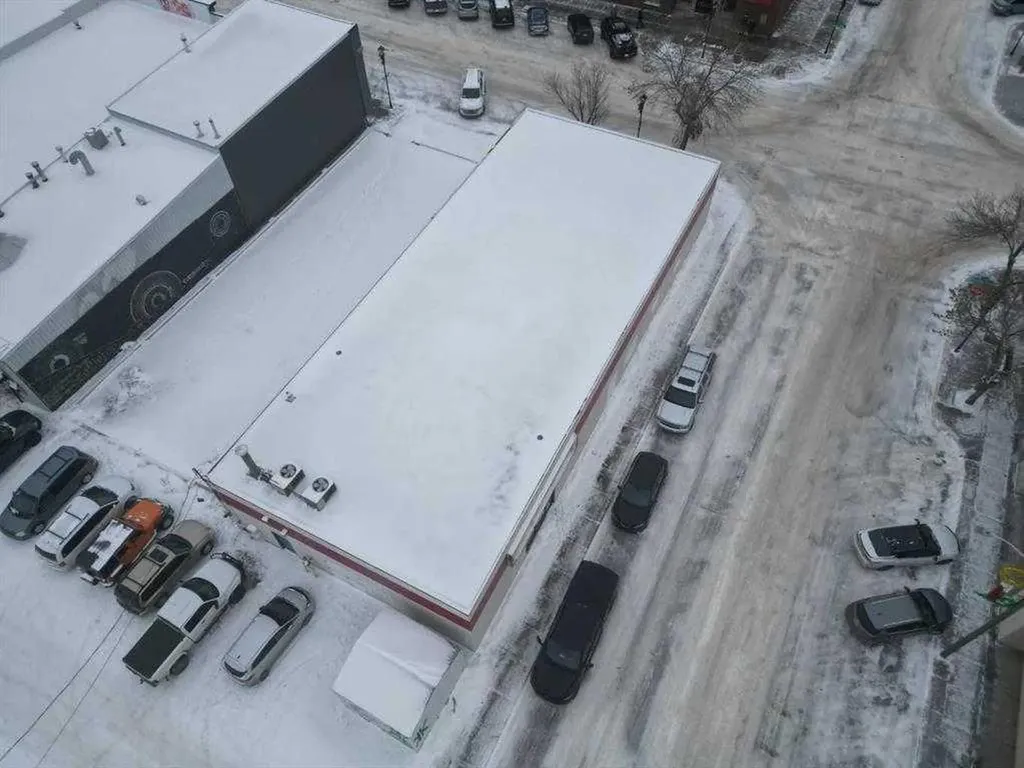 5102 50 Street Whitecourt AB T7N 1N5
