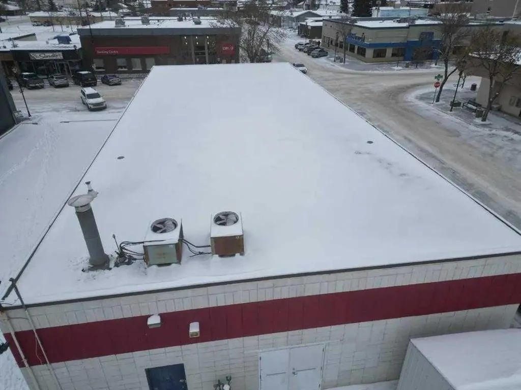 5102 50 Street Whitecourt AB T7N 1N5
