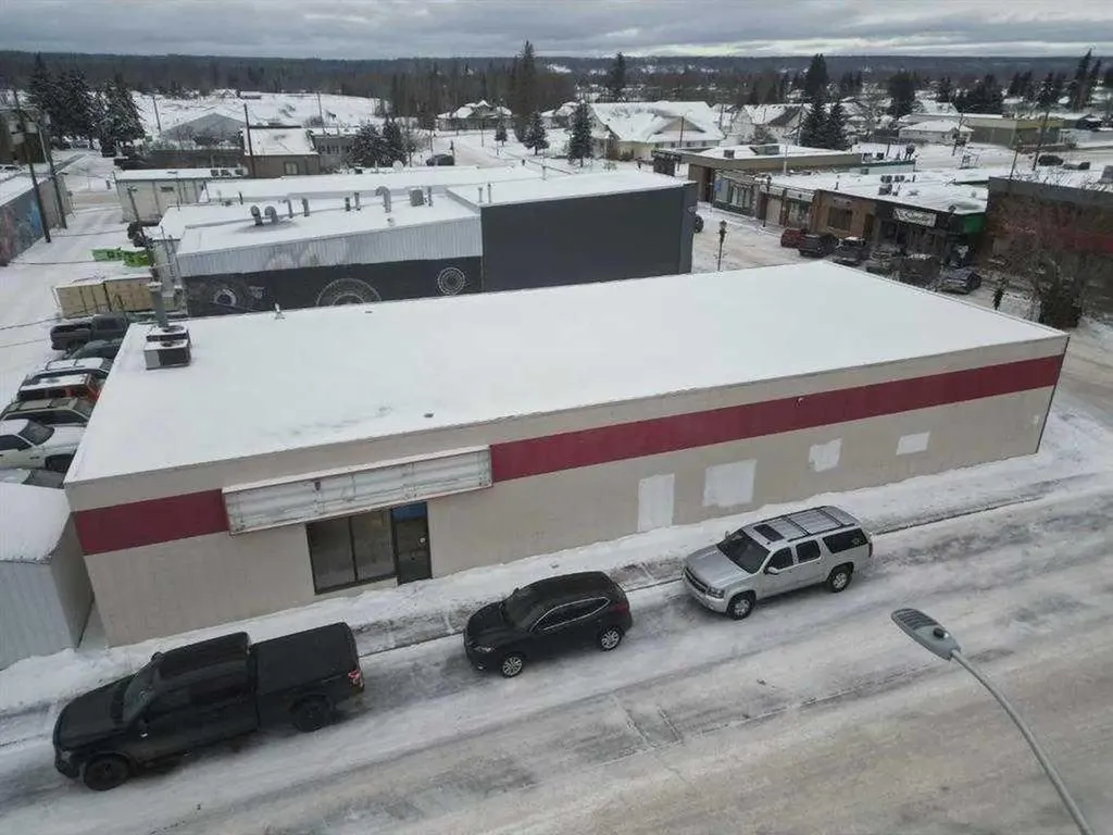 5102 50 Street Whitecourt AB T7N 1N5