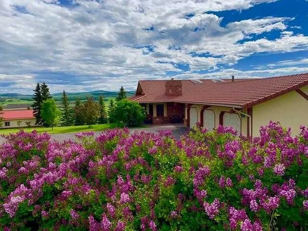 80054 226 Avenue W Rural Foothills County AB T1S 2Z1