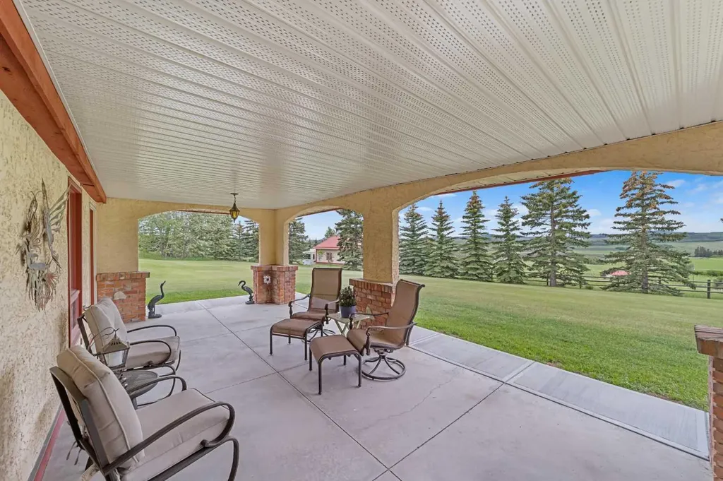 80054 226 Avenue W Rural Foothills County AB T1S 2Z1