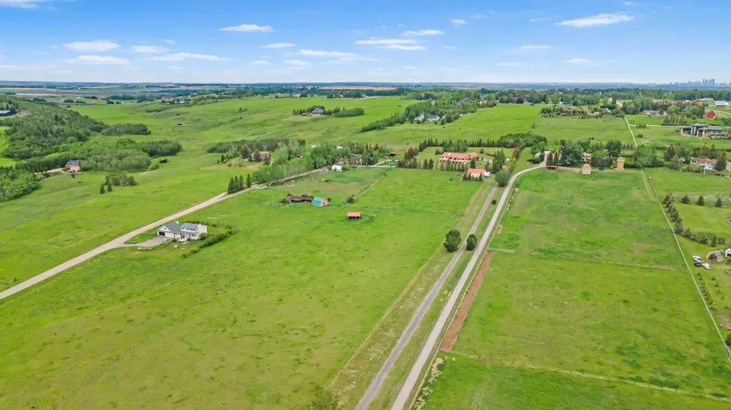 80054 226 Avenue W Rural Foothills County AB T1S 2Z1