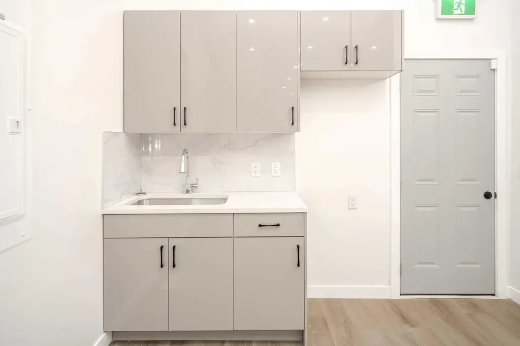 200A Centre Street SE Calgary AB T2G 2B6