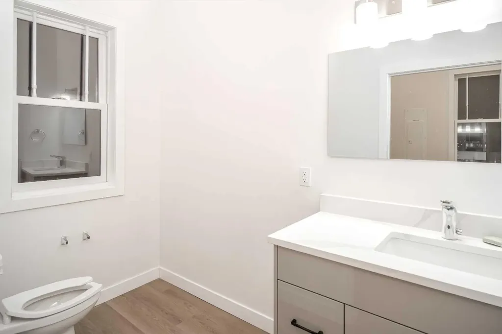 200A Centre Street SE Calgary AB T2G 2B6